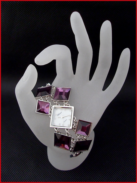 05. Zegarek damski na bransolecie fioletowe kamienie IV